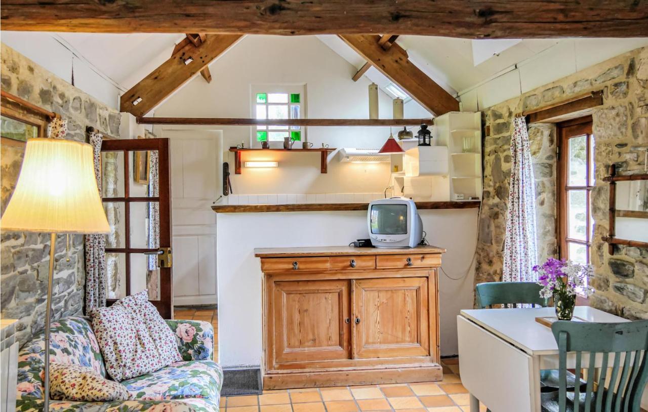 Stunning Home In Quettehou With Wifi Eksteriør billede