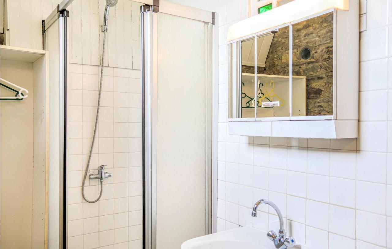 Stunning Home In Quettehou With Wifi Eksteriør billede